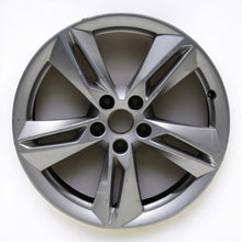 Load image into Gallery viewer, 1x Alufelge 18 Zoll 7.0&quot; 5x112 43ET Glanz Silber 8U0601025 Audi Q3 Rim Wheel