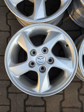 Laden Sie das Bild in den Galerie-Viewer, 4x Alufelge 15 Zoll 6.0" 5x114.3 50ET Glanz Silber Mazda Premacy Rim Wheel FEL8129788690ch