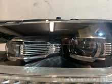 Laden Sie das Bild in den Galerie-Viewer, Frontscheinwerfer VW Passat B8 3G1941081F 90136118 LED Links Headlight