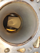 Laden Sie das Bild in den Galerie-Viewer, Motorblock Mercedes-Benz W126 116 963 Benzin Unkomplett