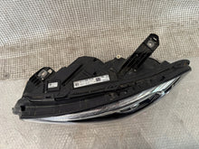 Laden Sie das Bild in den Galerie-Viewer, Frontscheinwerfer Mercedes-Benz Cla A1179067800 Full LED Links Headlight SCH8824564690cz