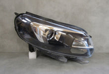 Laden Sie das Bild in den Galerie-Viewer, Frontscheinwerfer Opel Zafira Vivaro C Xenon Rechts Scheinwerfer Headlight