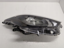 Load image into Gallery viewer, Frontscheinwerfer Toyota Yaris K0-6EU Rechts Scheinwerfer Headlight SCH2289225582tx