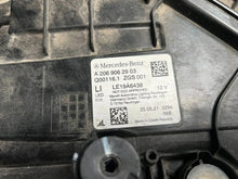 Laden Sie das Bild in den Galerie-Viewer, Frontscheinwerfer Mercedes-Benz W206 A2069062903 LED Rechts oder Links SCH1752659999kc