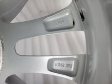 Laden Sie das Bild in den Galerie-Viewer, 1x Alufelge 18 Zoll 8.0" 5x120 30ET Glanz Silber 6862892 BMW 5 F11 F10 F12 F13 FEL1652245457lz
