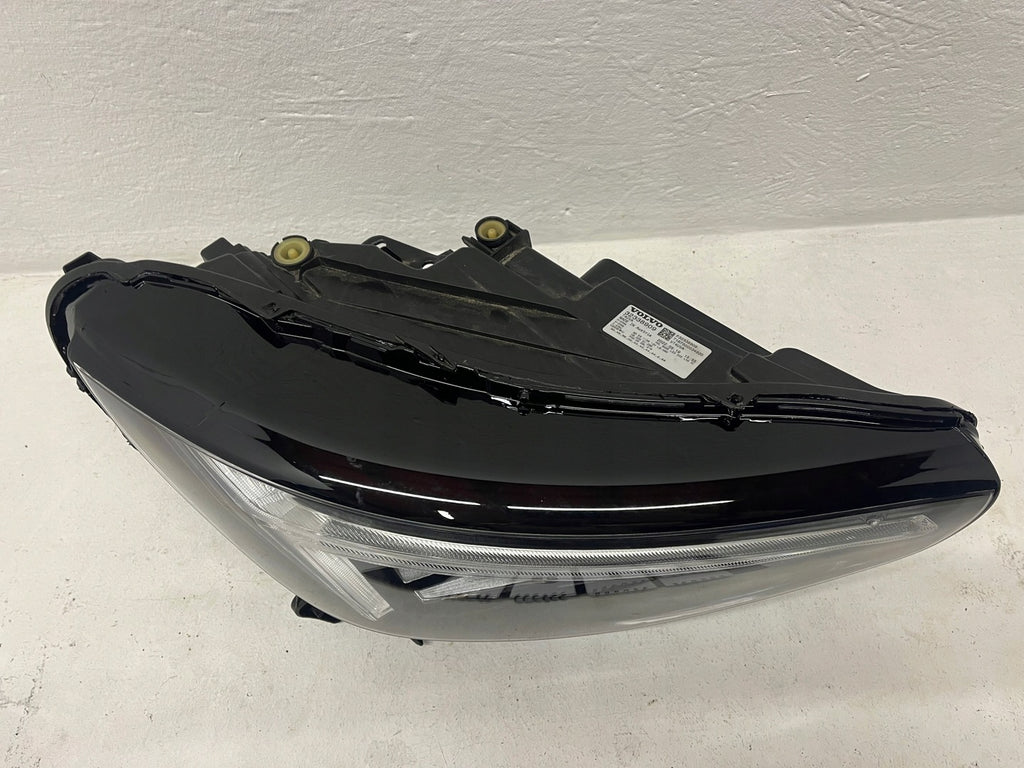 Frontscheinwerfer Volvo Xc40 32338909 LED Rechts Scheinwerfer Headlight SCH7103060153un