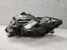 Laden Sie das Bild in den Galerie-Viewer, Frontscheinwerfer Mercedes-Benz W212 A2128202059SCZ Xenon Rechts Headlight SCH2656000499ro