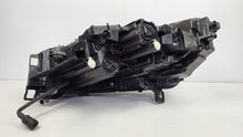 Laden Sie das Bild in den Galerie-Viewer, Frontscheinwerfer Skoda Enyaq 5LB941016B LED Rechts Scheinwerfer Headlight