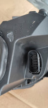 Laden Sie das Bild in den Galerie-Viewer, Frontscheinwerfer Audi A4 8W0941005 Links Scheinwerfer Headlight SCH1011333048bi