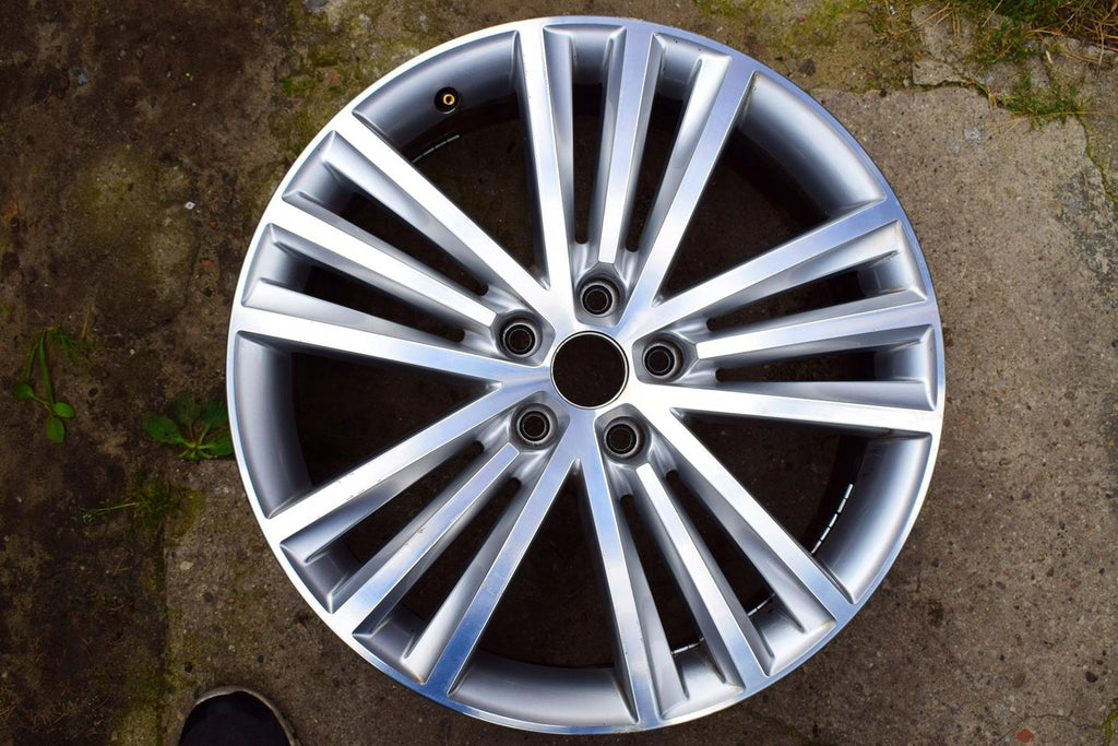 1x Alufelge 19 Zoll 7.0" 5x112 43ET Glanz Silber 565601025 Skoda Kodiaq