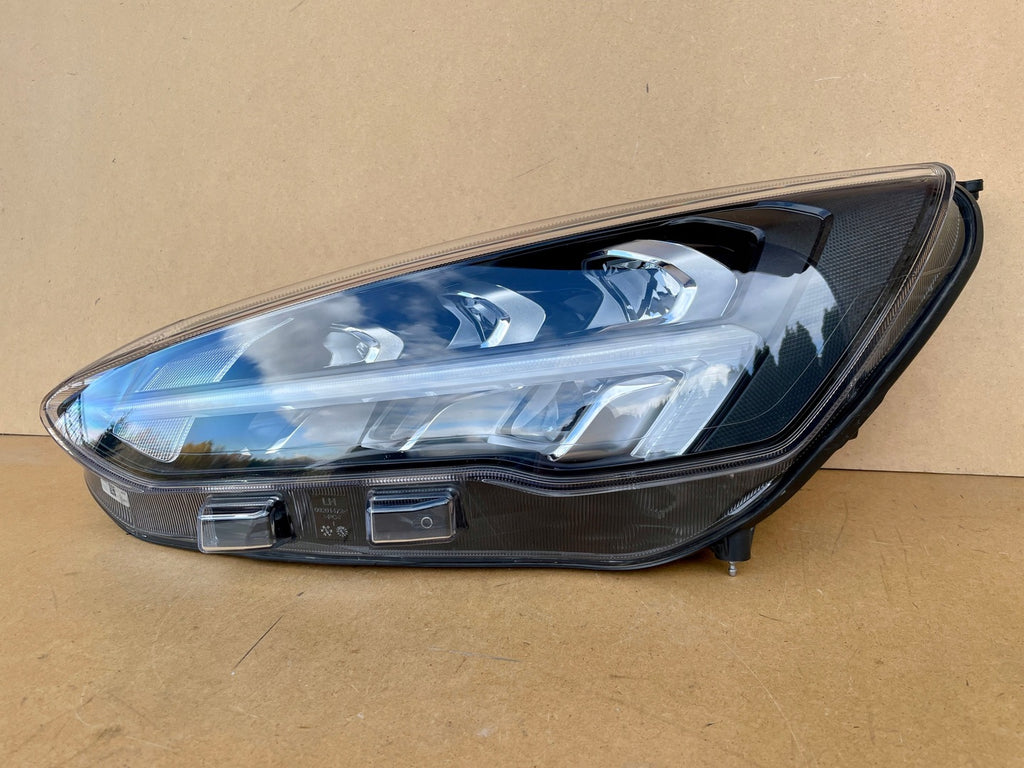 Frontscheinwerfer Ford Focus MX7B-13E015-ED Links Scheinwerfer Headlight