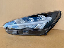 Laden Sie das Bild in den Galerie-Viewer, Frontscheinwerfer Ford Focus MX7B-13E015-ED Links Scheinwerfer Headlight