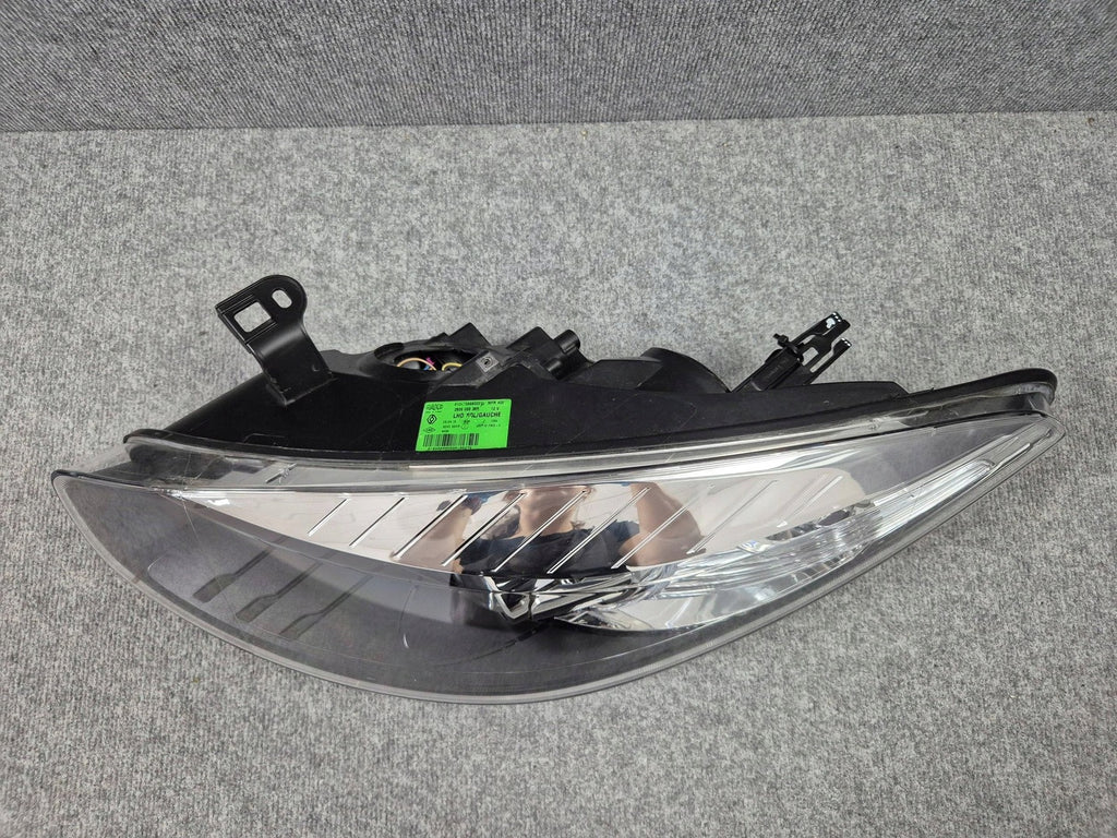 Frontscheinwerfer Renault Fluence 260606836R Vorderseite Scheinwerfer Headlight SCH8307894035if
