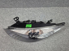 Laden Sie das Bild in den Galerie-Viewer, Frontscheinwerfer Renault Fluence 260606836R Vorderseite Scheinwerfer Headlight SCH8307894035if