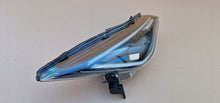 Laden Sie das Bild in den Galerie-Viewer, Frontscheinwerfer Renault Zoe 260102384R Rechts Scheinwerfer Headlight SCH9126611499ul