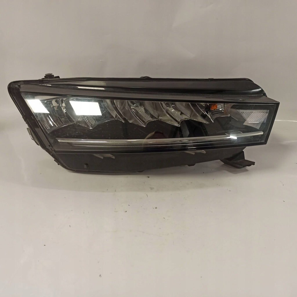 Frontscheinwerfer Skoda Octavia IV 030111823200 Rechts Scheinwerfer Headlight SCH5070684823pa