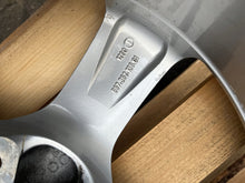 Laden Sie das Bild in den Galerie-Viewer, 1x Alufelge 18 Zoll 8.0" 5x130 Glanz 98736213601 Porsche Boxster 987 Rim Wheel FEL6341490541ll