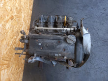 Laden Sie das Bild in den Galerie-Viewer, Motor Kia Ceed G4FC 1.6 Benzin Engine Unkomplett