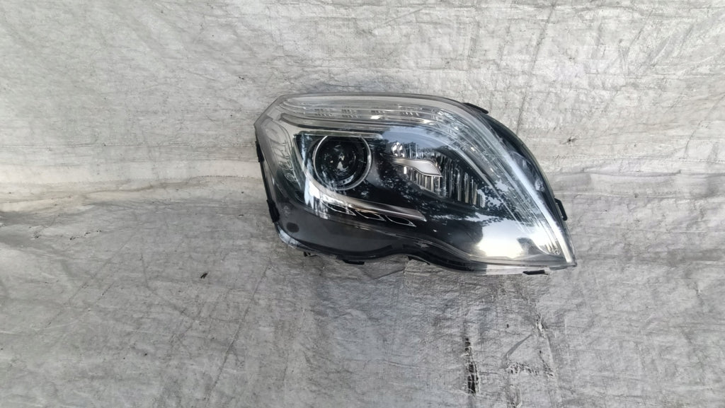 Frontscheinwerfer Mercedes-Benz W204 A2048201639 Xenon Rechts Headlight SCH3810726763lq