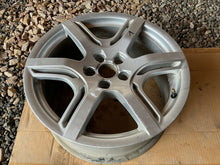 Load image into Gallery viewer, 1x Alufelge 18 Zoll 8.0" 5x112 39ET Glanz Silber 8R0601025A Audi Q5 Rim Wheel FEL1707425127gj