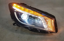 Laden Sie das Bild in den Galerie-Viewer, Frontscheinwerfer Mercedes-Benz Cla A1178201661 Xenon Rechts Headlight SCH8475970048hf