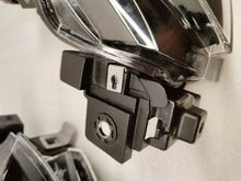 Laden Sie das Bild in den Galerie-Viewer, Frontscheinwerfer Mazda 2 Dj D43N51030 Full LED Ein Stück (Rechts oder Links)