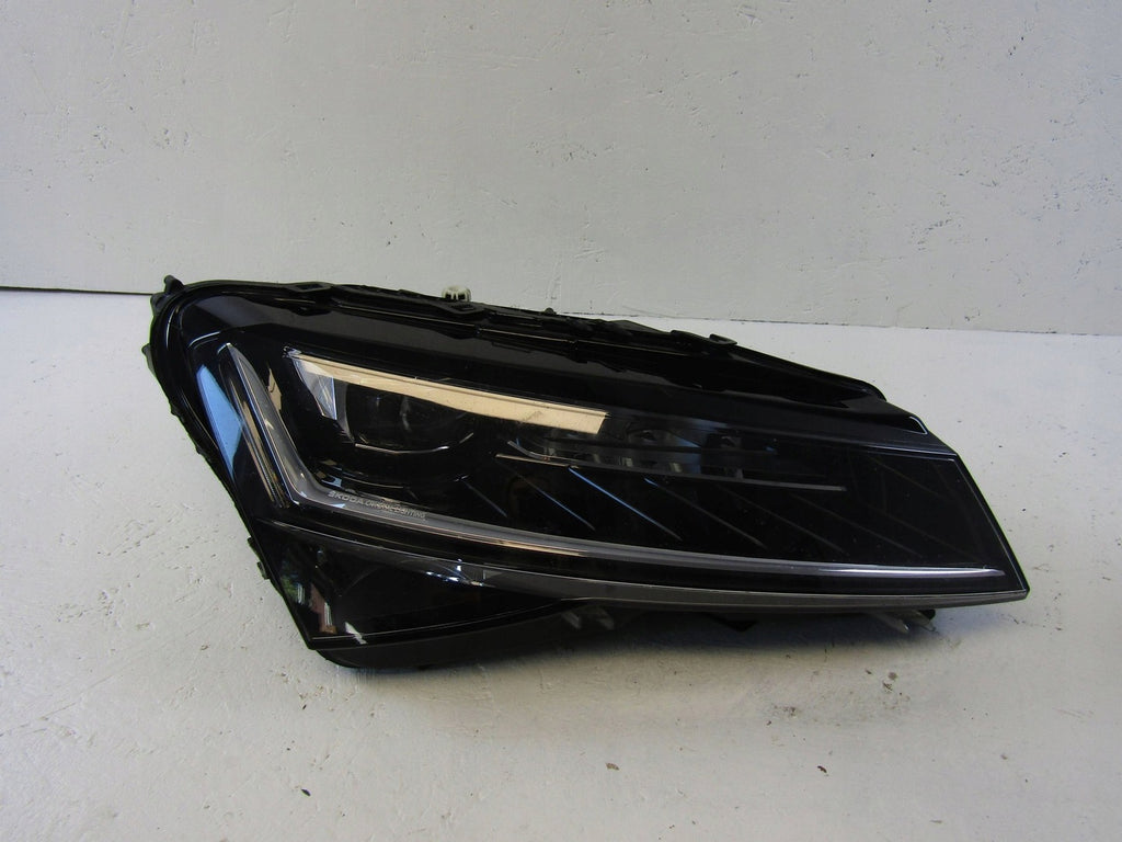 Frontscheinwerfer Skoda Superb III 3V1941016D LED Rechts Scheinwerfer Headlight