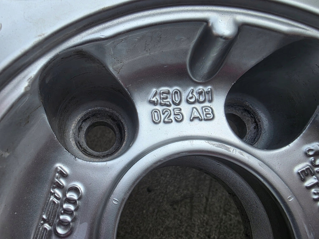 1x Alufelge 18 Zoll 8.0" 5x112 43ET Glanz Silber 4E0601025AB Audi A5 A4 I FEL3634926126rf