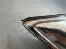 Load image into Gallery viewer, Frontscheinwerfer Toyota Auris 81110-02470 LED Rechts Scheinwerfer Headlight