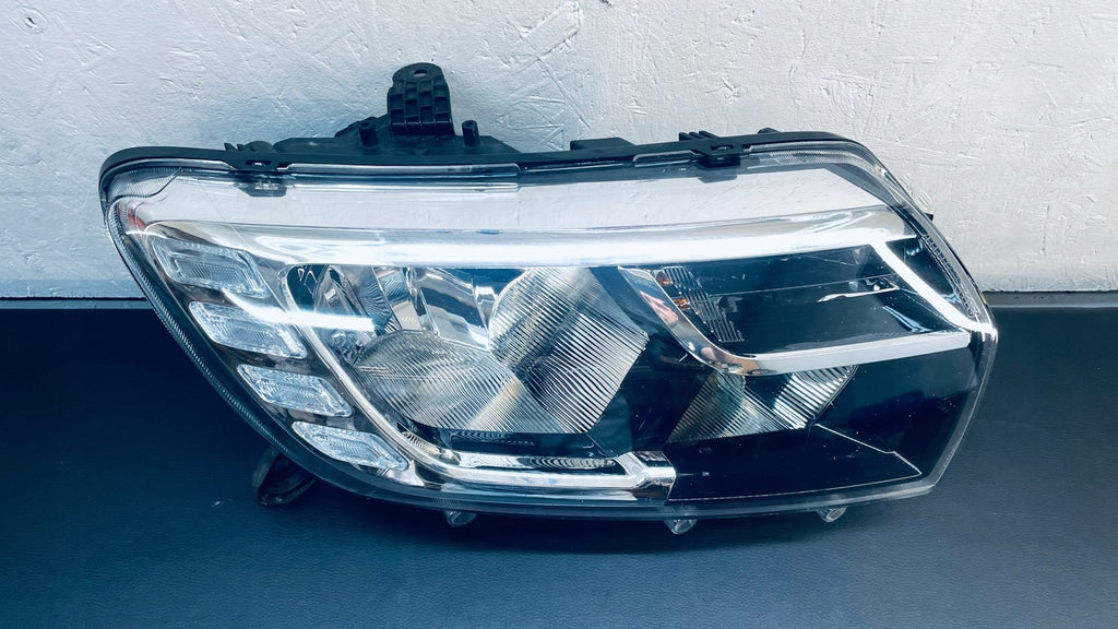 Frontscheinwerfer Dacia Sandero II 260103529R 90114431 Rechts Headlight