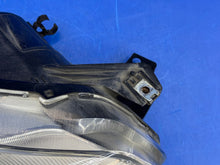 Laden Sie das Bild in den Galerie-Viewer, Frontscheinwerfer Ford Kuga 90021743 Xenon Rechts Scheinwerfer Headlight SCH3342298100cz