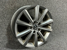 Load image into Gallery viewer, 1x Alufelge 17 Zoll 6.5" 5x112 41ET Glanz Silber 3G0071497C VW Passat B8 FEL5352257059zw