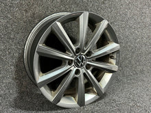 Load image into Gallery viewer, 1x Alufelge 17 Zoll 6.5" 5x112 41ET Glanz Silber 3G0071497C VW Passat B8 FEL5352257059zw