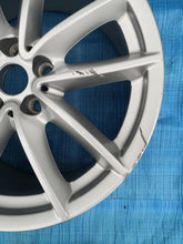 Laden Sie das Bild in den Galerie-Viewer, 1x Alufelge 18 Zoll 8.5" 5x112 44ET Glanz Silber 6880684 BMW X5 G05 Rim Wheel FEL2284664382tr