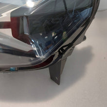 Laden Sie das Bild in den Galerie-Viewer, Frontscheinwerfer Dacia Duster 260603515R LED Links Scheinwerfer Headlight