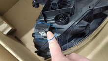 Laden Sie das Bild in den Galerie-Viewer, Frontscheinwerfer VW T Roc 2GA941035D LED Links Scheinwerfer Headlight SCH2257414121ul