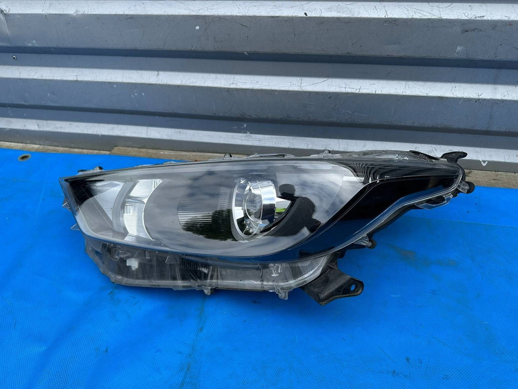 Frontscheinwerfer Toyota 4 Yaris Ein Stück (Rechts oder Links) Headlight