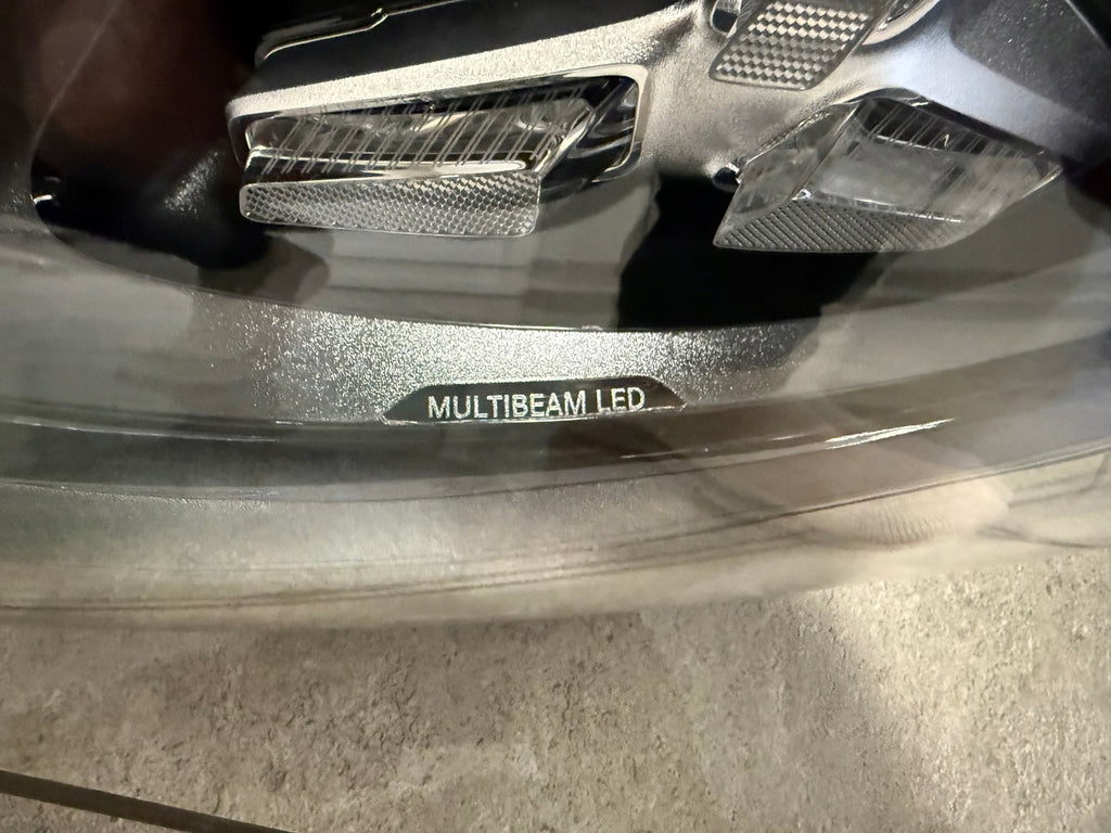 Frontscheinwerfer Mercedes-Benz Cla A1749064202 A1749062900 LED Ein Satz SCH7024610883im