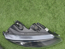 Laden Sie das Bild in den Galerie-Viewer, Frontscheinwerfer Seat Alhambra 7N5941752 Xenon Rechts Scheinwerfer Headlight SCH7989116228rx