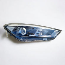 Laden Sie das Bild in den Galerie-Viewer, Frontscheinwerfer Hyundai Tucson 92102D7000 Rechts Scheinwerfer Headlight