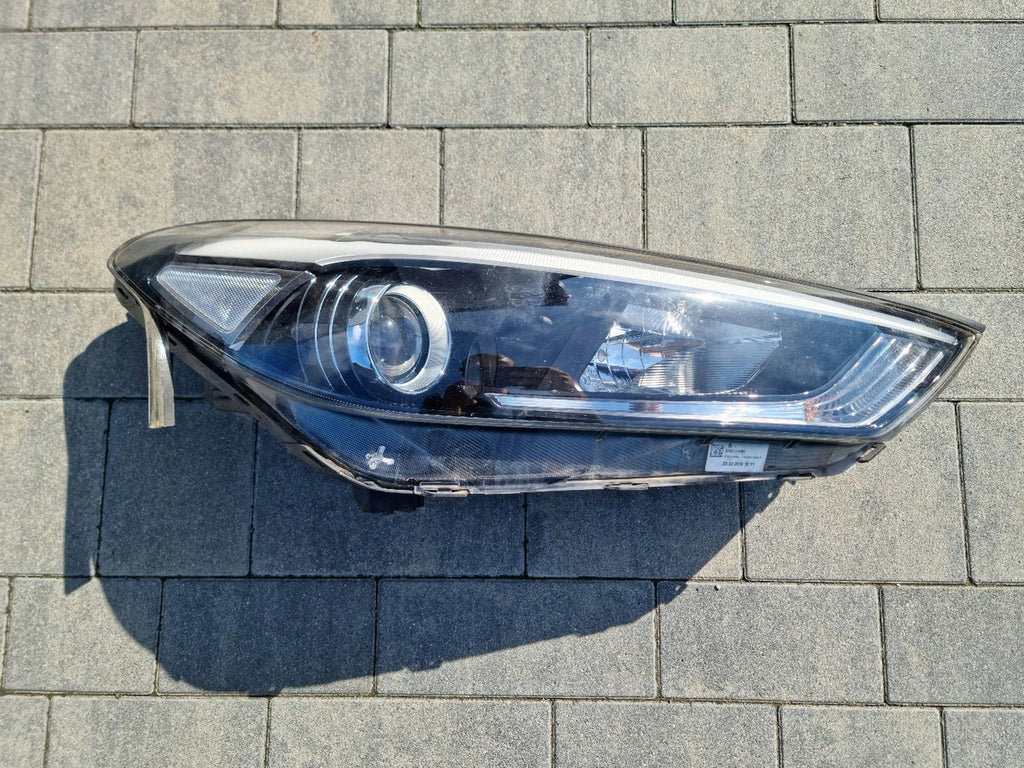 Frontscheinwerfer Hyundai Tucson 92102D7000 Rechts Scheinwerfer Headlight