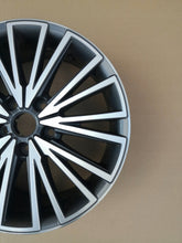 Load image into Gallery viewer, 1x Alufelge 17 Zoll 7.0" 5x112 49ET Glanz Grau 5F0601025Q Mg Leon Rim Wheel FEL2550125033mb