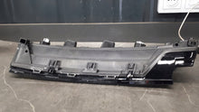 Laden Sie das Bild in den Galerie-Viewer, Frontscheinwerfer VW Transporter 12030201230R Vorderseite Scheinwerfer Headlight SCH3867558479th