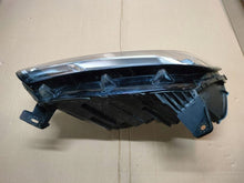 Laden Sie das Bild in den Galerie-Viewer, Frontscheinwerfer Dacia Sandero III 260605914R LED Links Scheinwerfer Headlight