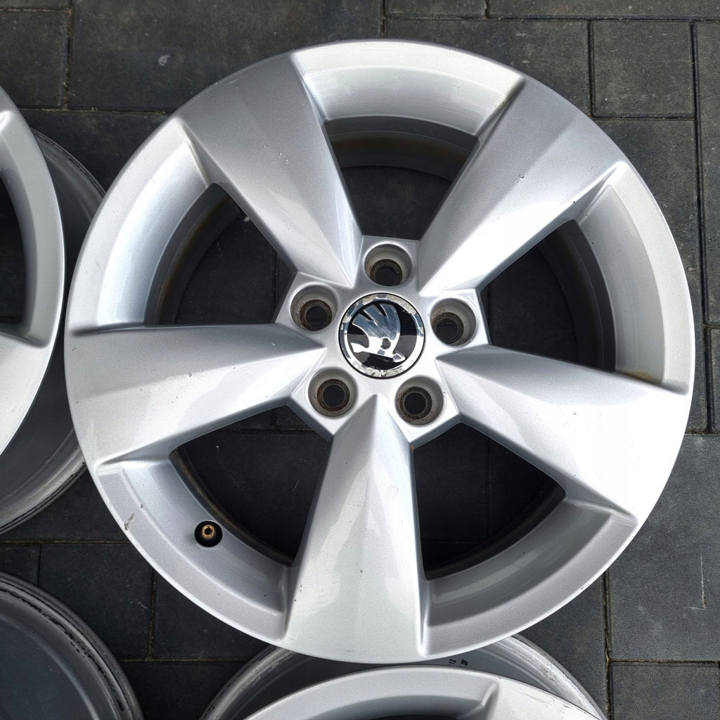 4x Alufelge 15 Zoll 6.0" 5x100 37ET Glanz Silber 5JA601025 Skoda Fabia Iii FEL6067175356cj
