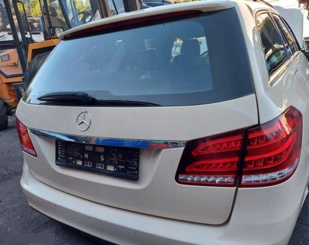 Heckklappe Mercedes-Benz W212 DDX2688 Rückseite kofferraumklappe Tailgate