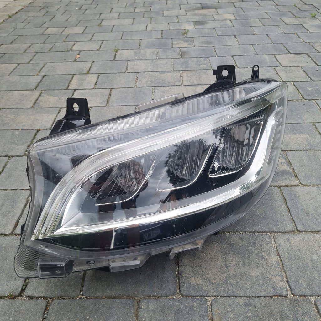 Frontscheinwerfer Mercedes-Benz Sprinter A9109067100 LED Rechts oder Links