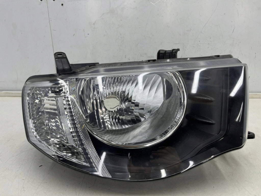 Frontscheinwerfer Mitsubishi L200 8301B462 Rechts Scheinwerfer Headlight SCH9852713772jt