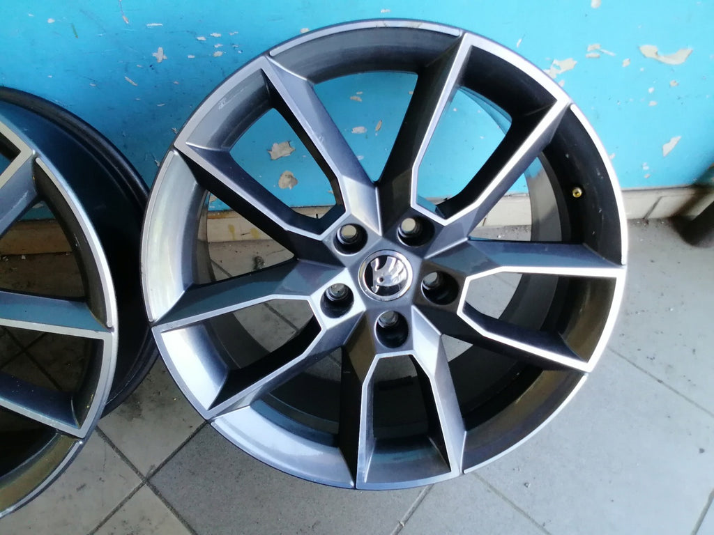 4x Alufelge 18 Zoll 7.5" 5x112 51ET 5E0601025 Skoda Superb I Rim Wheel FEL8810428979eu