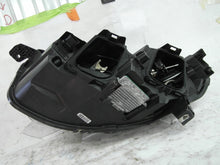 Laden Sie das Bild in den Galerie-Viewer, Frontscheinwerfer Opel Vivaro Zafira Life 00218274-01 Xenon Rechts Headlight